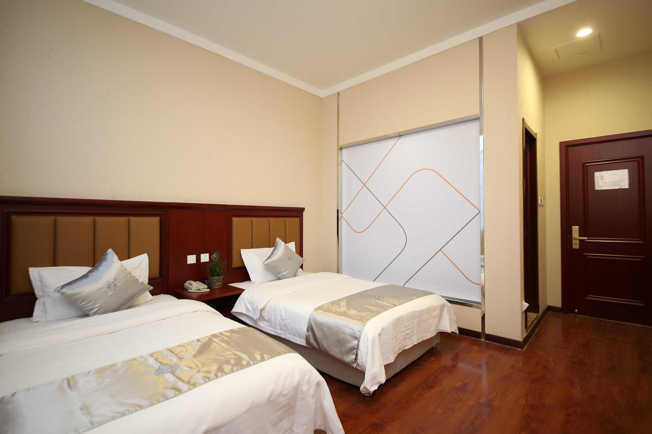 Chonpines Hotel Csangcsun Kültér fotó