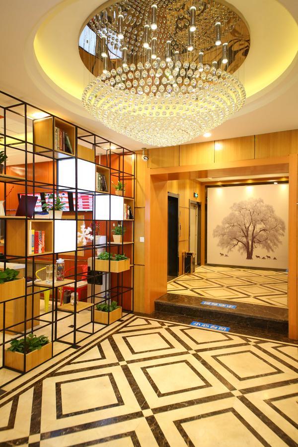 Chonpines Hotel Csangcsun Kültér fotó