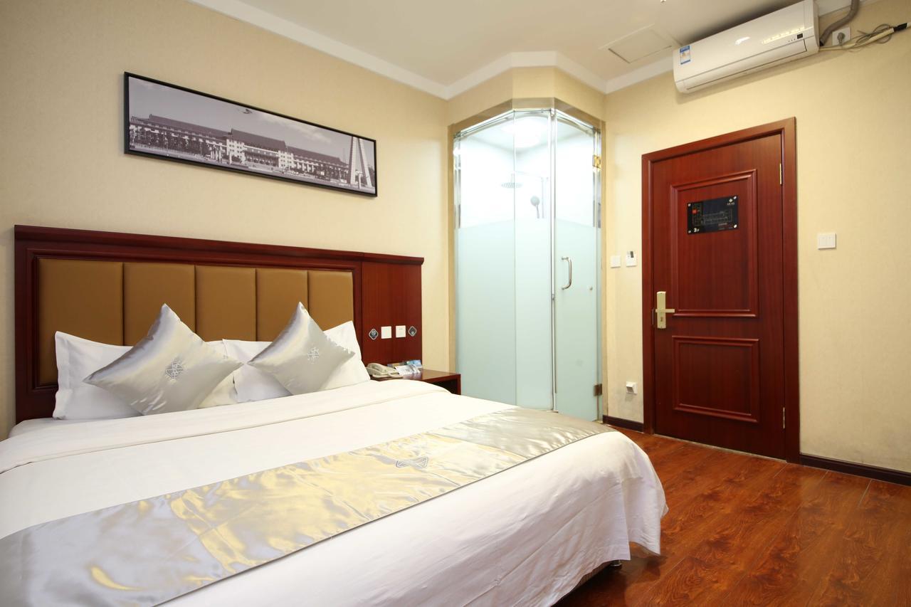 Chonpines Hotel Csangcsun Kültér fotó