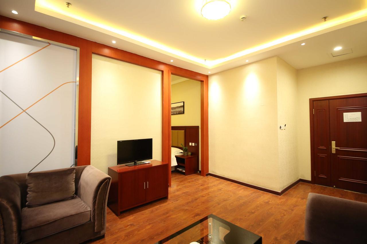 Chonpines Hotel Csangcsun Kültér fotó